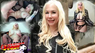 Deutsche Blondine mit Riesentitten beim Reiten